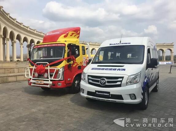 福田圖雅諾與本屆賽事指定用車奧鈴CTS超級輕卡.jpg