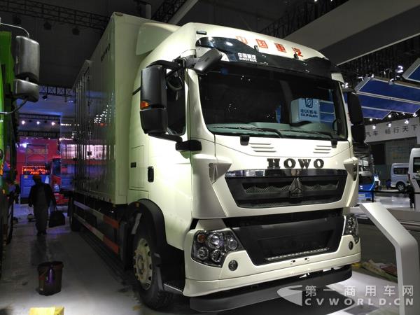 重汽HOWO T5G 4X2載貨車280馬力.jpg