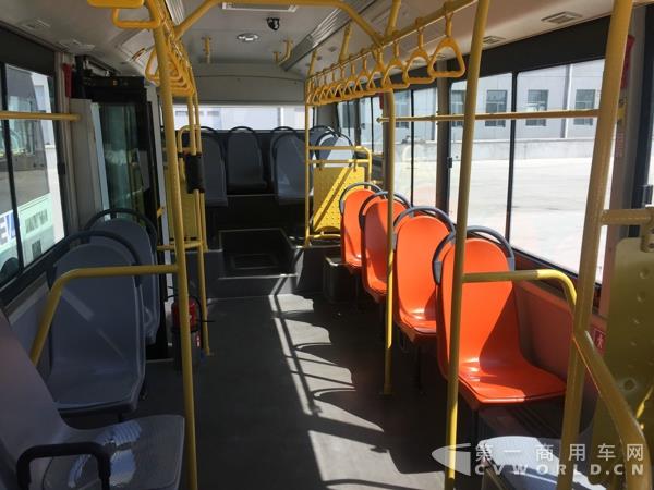 福田歐輝BJ6805純電動公交車2.jpg 福田歐輝BJ6805純電動公交車2.jpg