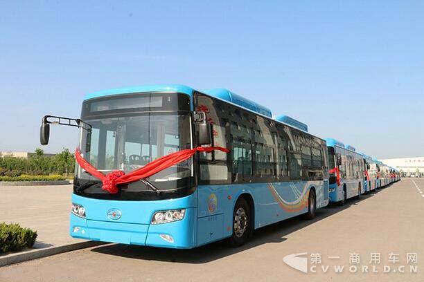 首批50輛 聯孚集團制造新能源公交車批量交付德州1.jpg