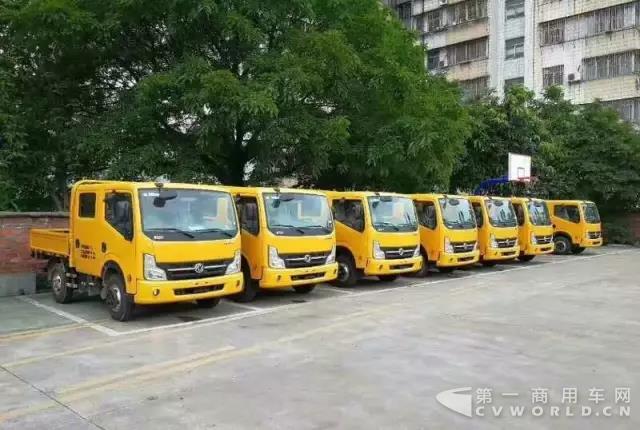 一次性購入37輛東風(fēng)凱普特！ 肇慶市供電局認(rèn)準(zhǔn)ZD30發(fā)動(dòng)機(jī).jpg