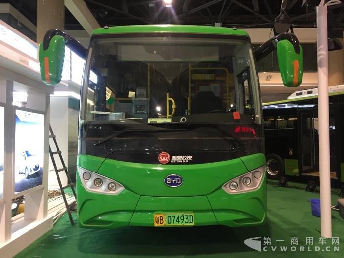 比亞迪C8純電動(dòng)客車 2.jpg