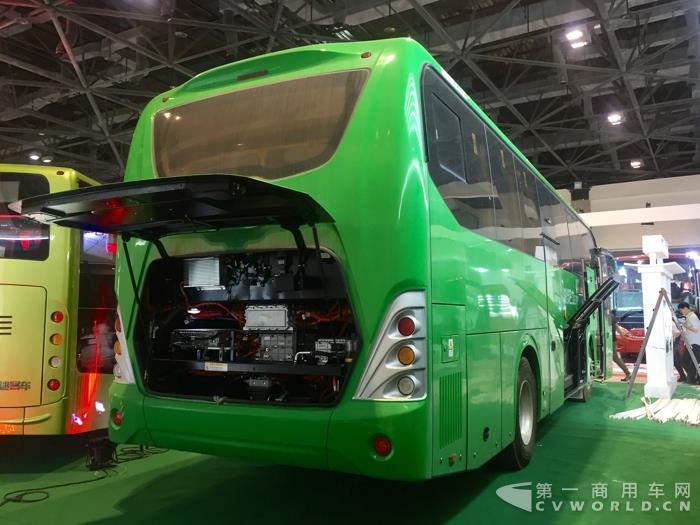 比亞迪C8純電動(dòng)客車.jpg