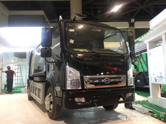 比亞迪T5環(huán)衛(wèi)車.jpg