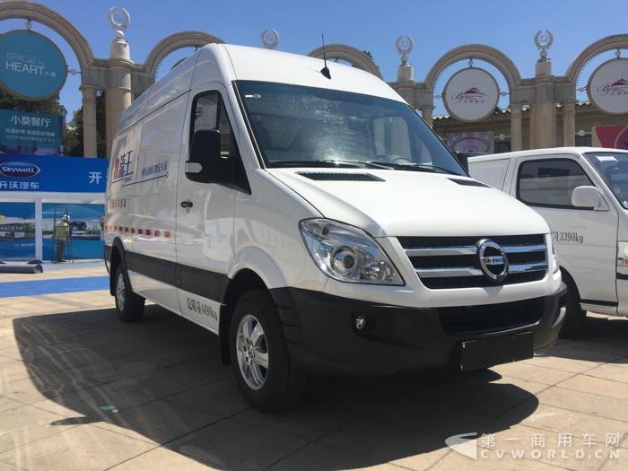 南京金龍開沃D11純電動(dòng)物流車23.jpg