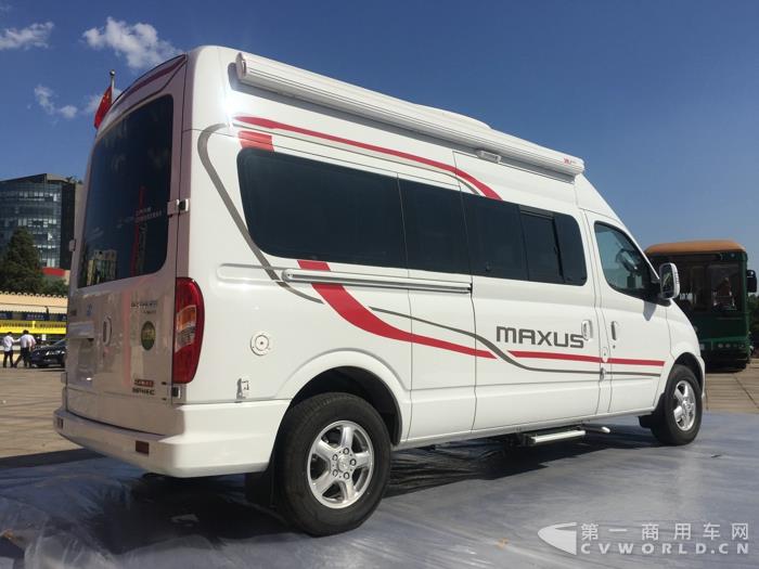 上汽大通V80商務(wù)車2.jpg