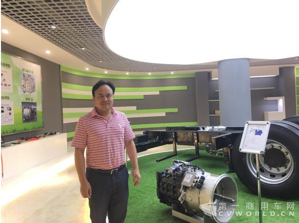 特百佳總經(jīng)理黃高成.jpg