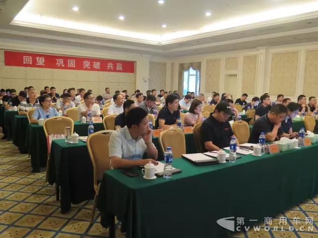 聯(lián)合卡車順利完成上半年銷售指標(biāo)4.jpg