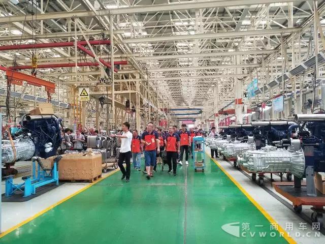 訂車122臺(tái)！河北友來來廠參觀活動(dòng)圓滿結(jié)束1.jpg
