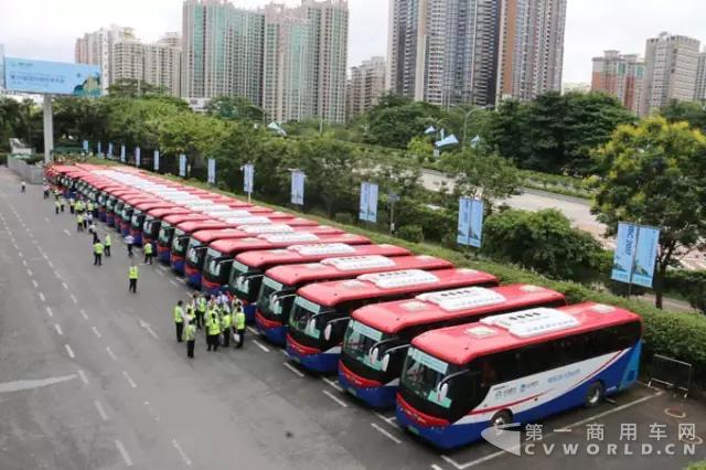 比亞迪C8純電動客車護航2017國際植物學(xué)大會1.jpg