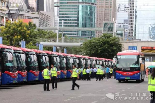 比亞迪C8純電動客車護航2017國際植物學(xué)大會2.jpg