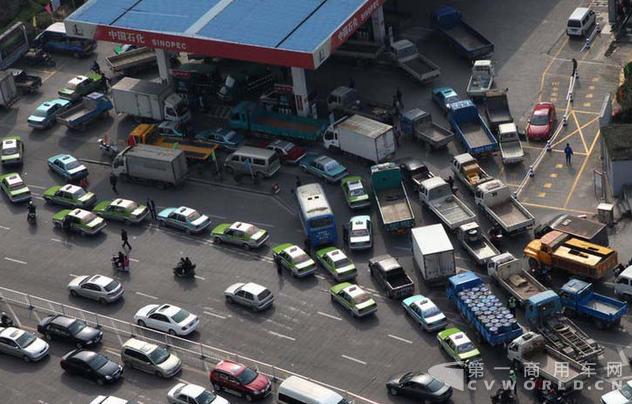 傳統(tǒng)能源車禁售提上日程.jpg