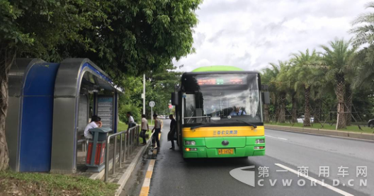 宇通純電動車開進“天涯海角”1.png