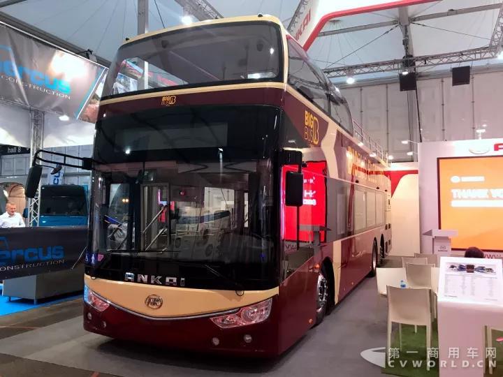安凱純電動(dòng)雙層敞篷觀光客車.jpg