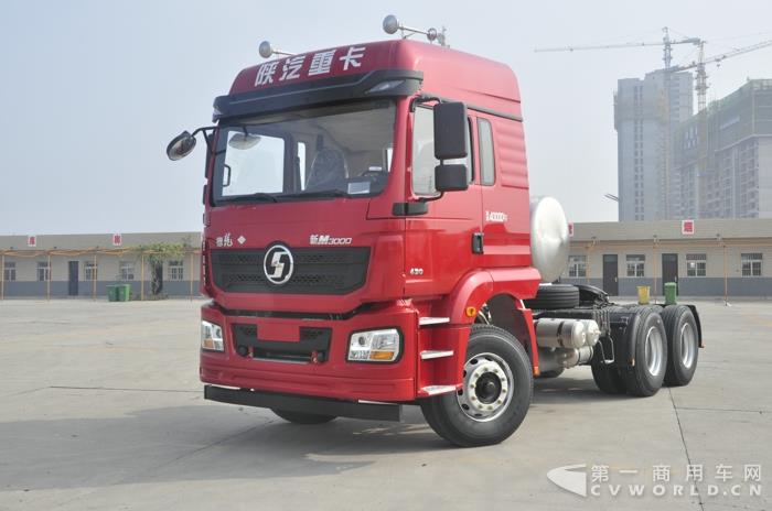 陜汽新M3000 LNG牽引車.jpg