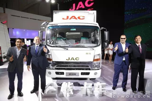 江淮輕型商用車10月銷售近2萬輛.jpg