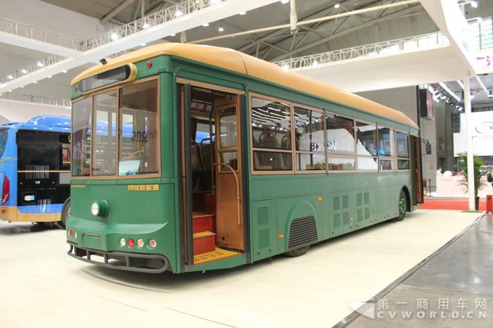 銀隆12米仿古鐺鐺車 (4).jpg