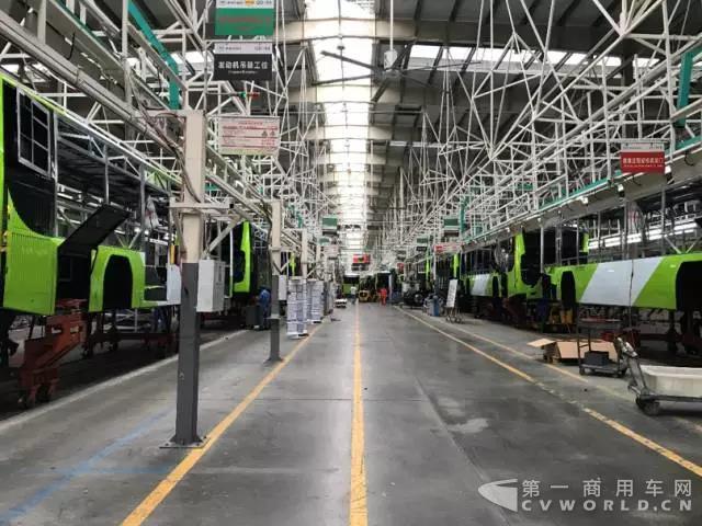 媒體走進(jìn)歐輝客車(chē)廣東工廠，探尋福田汽車(chē)綠色高品質(zhì)背后的制造力4.jpg