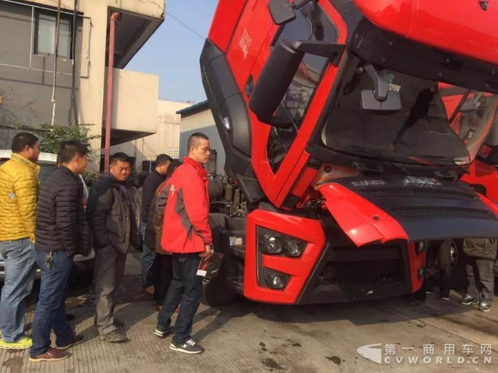江鈴重卡無錫交車儀式圓滿完成2.jpg