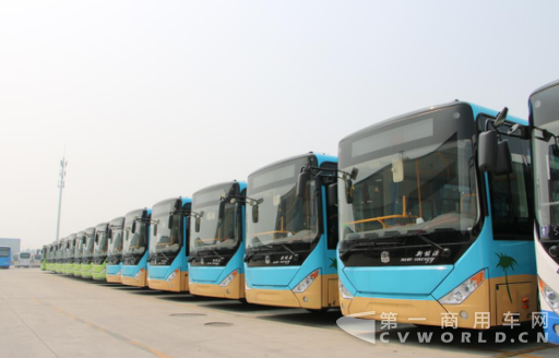 “補貼依賴癥”難消 新能源客車臨大考.png