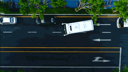 厲害了JAC！全球首批無人駕駛公交車在深圳投入運(yùn)行2.gif