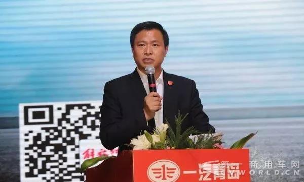 2360臺(tái)！史上最大卡車訂單！一汽解放·青島卡車俠團(tuán)購會(huì)在高安打破紀(jì)錄2.jpg