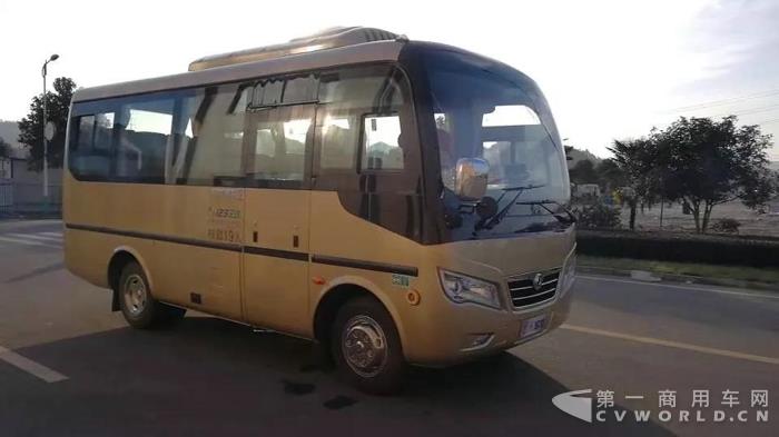 搭載ZD30發(fā)動機，新一代客車成功上市.jpg