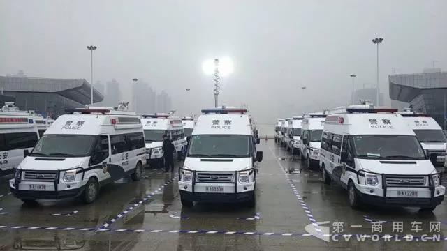 50輛神秘警車全新亮相武漢街頭2.jpg