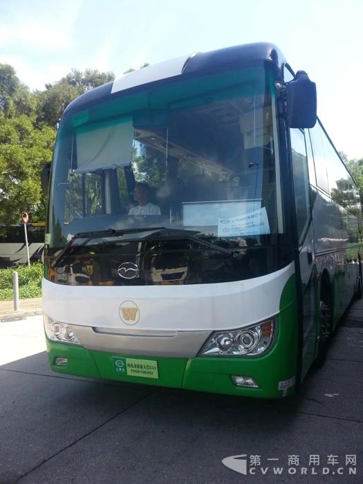 五洲龍股份純電動(dòng)旅游巴士批量交付香港大昌行集團(tuán).jpg