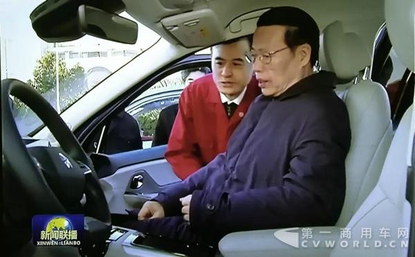 國(guó)務(wù)院副總理張高麗視察江淮汽車5.jpg