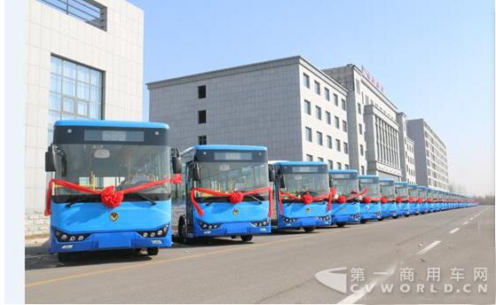 聯(lián)孚集團(tuán)純電動(dòng)公交車(chē)下線.jpg