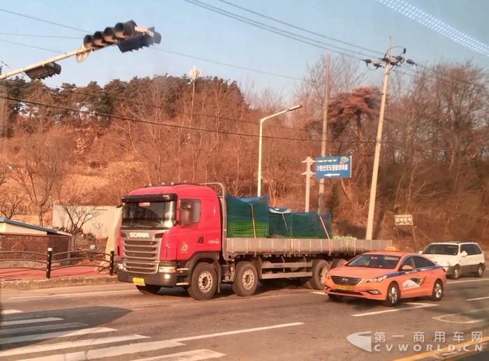 進(jìn)口商用車.jpg
