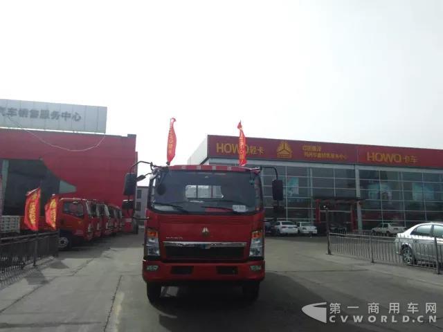 HOWO輕卡首季開門紅 三月銷量近萬臺(tái)2.jpg