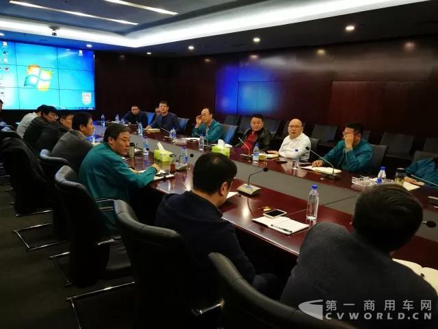 中國重汽銷售部緊鑼密鼓布局二季度營銷工作.jpg