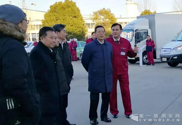 江淮大眾強(qiáng)強(qiáng)聯(lián)手  或?qū)⒏淖冚p型商用車市場(chǎng)格局1.jpg