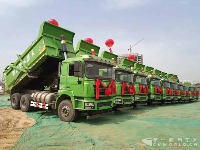 德龍X3000智能渣土車2.jpg