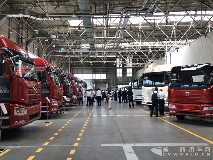 參觀一汽解放工廠2.jpg