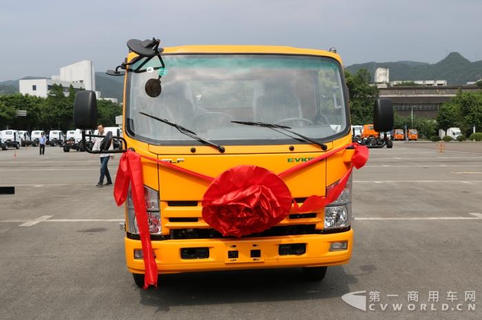 新能源汽車 (3).jpg