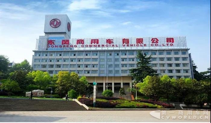市場(chǎng)熱了！銷(xiāo)量火了！東風(fēng)這2家單位聯(lián)手上演乘商銷(xiāo)量大片.jpg