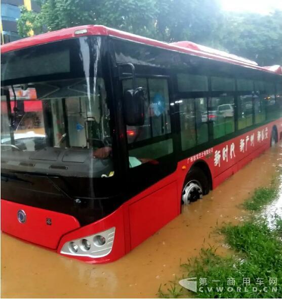 玉柴動力公交車.jpg
