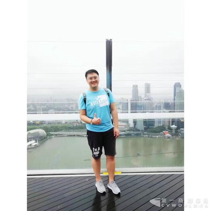 張晨離.jpg