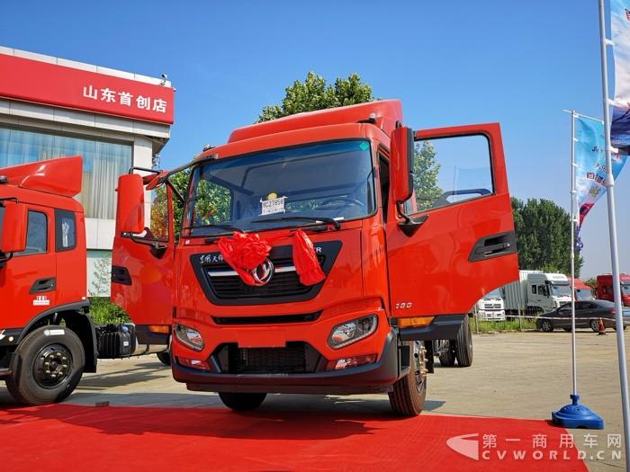 比賽用車(chē)為全新一代東風(fēng)天錦KR  2.jpg