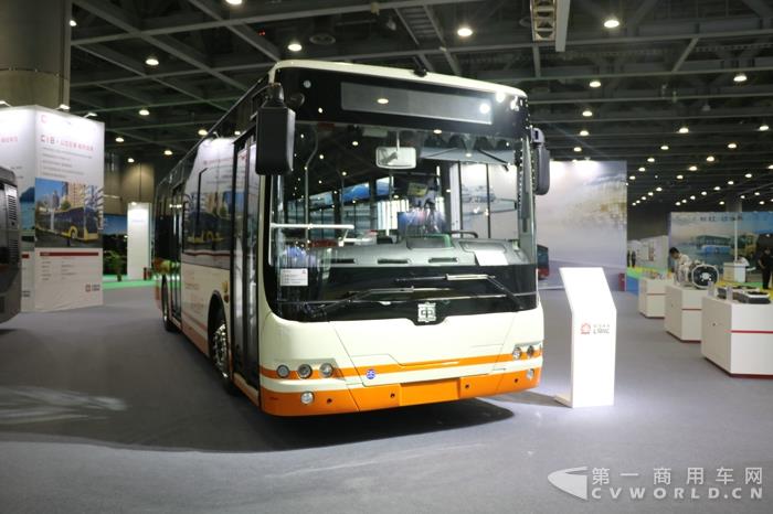 中國(guó)中車10米純電動(dòng)客車 (2).jpg