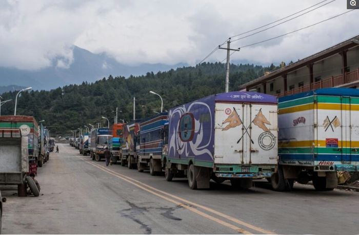 尼泊爾卡車.jpg