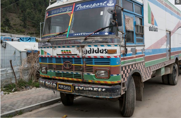 尼泊爾卡車5.jpg