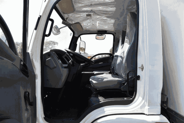 徐工E300純電動貨箱車內(nèi)飾.gif