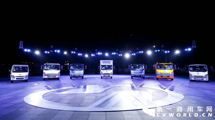 活動現(xiàn)場展車.jpg