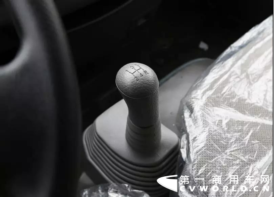 少花錢多辦事，這款不用踩離合、不熄火、省油的輕卡你愛嗎？565.png