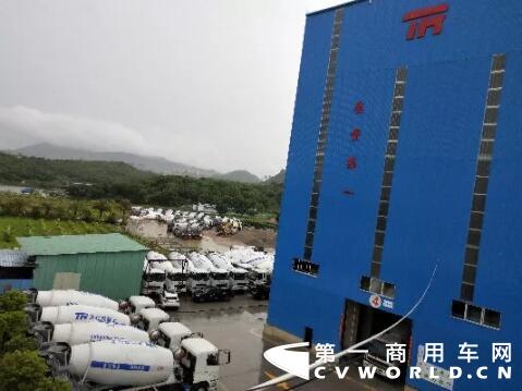 攪拌車3.jpg