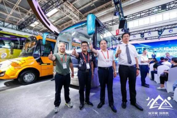 新品發(fā)布2.jpg